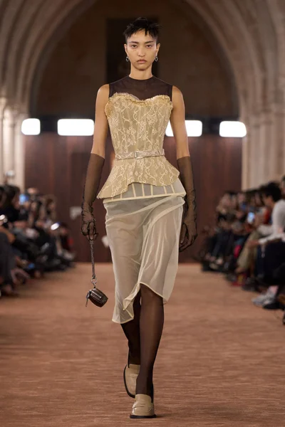 Look 34